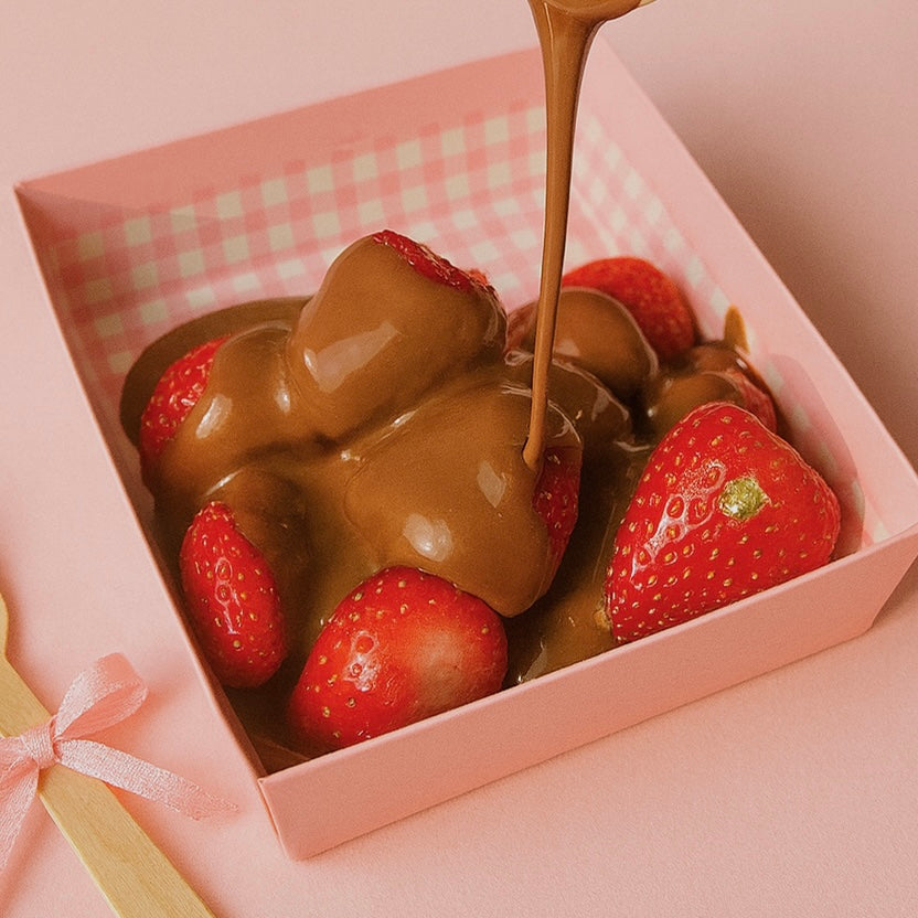 Fresh Strawberries x Belgian Chocolate Sauce