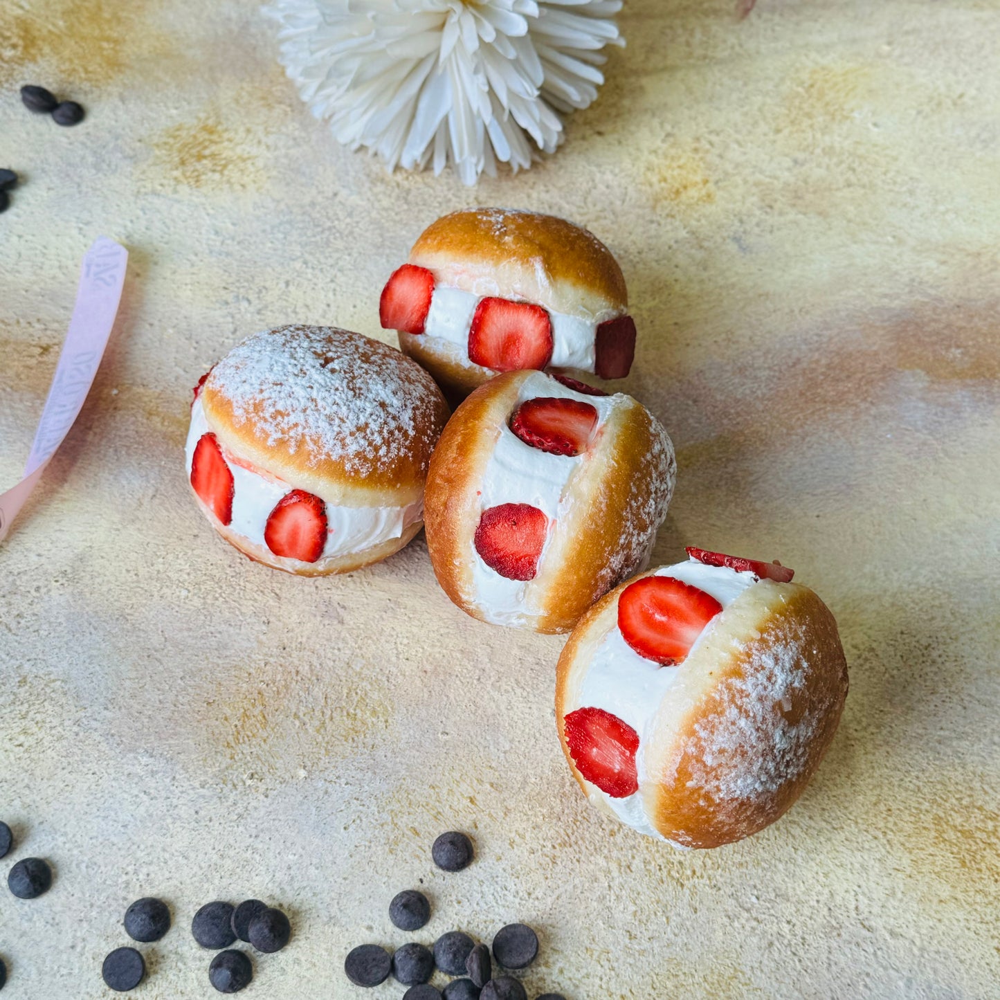 Strawberry Cream Bombolini