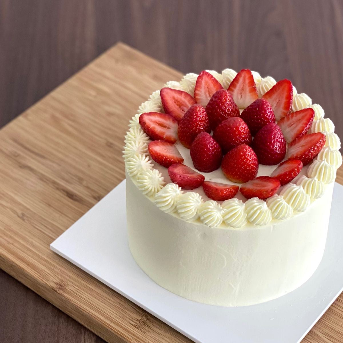 Vanilla Strawberry Cake