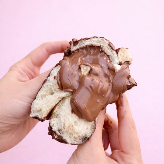 Nutella x Hazelnut Crunch Bombolini