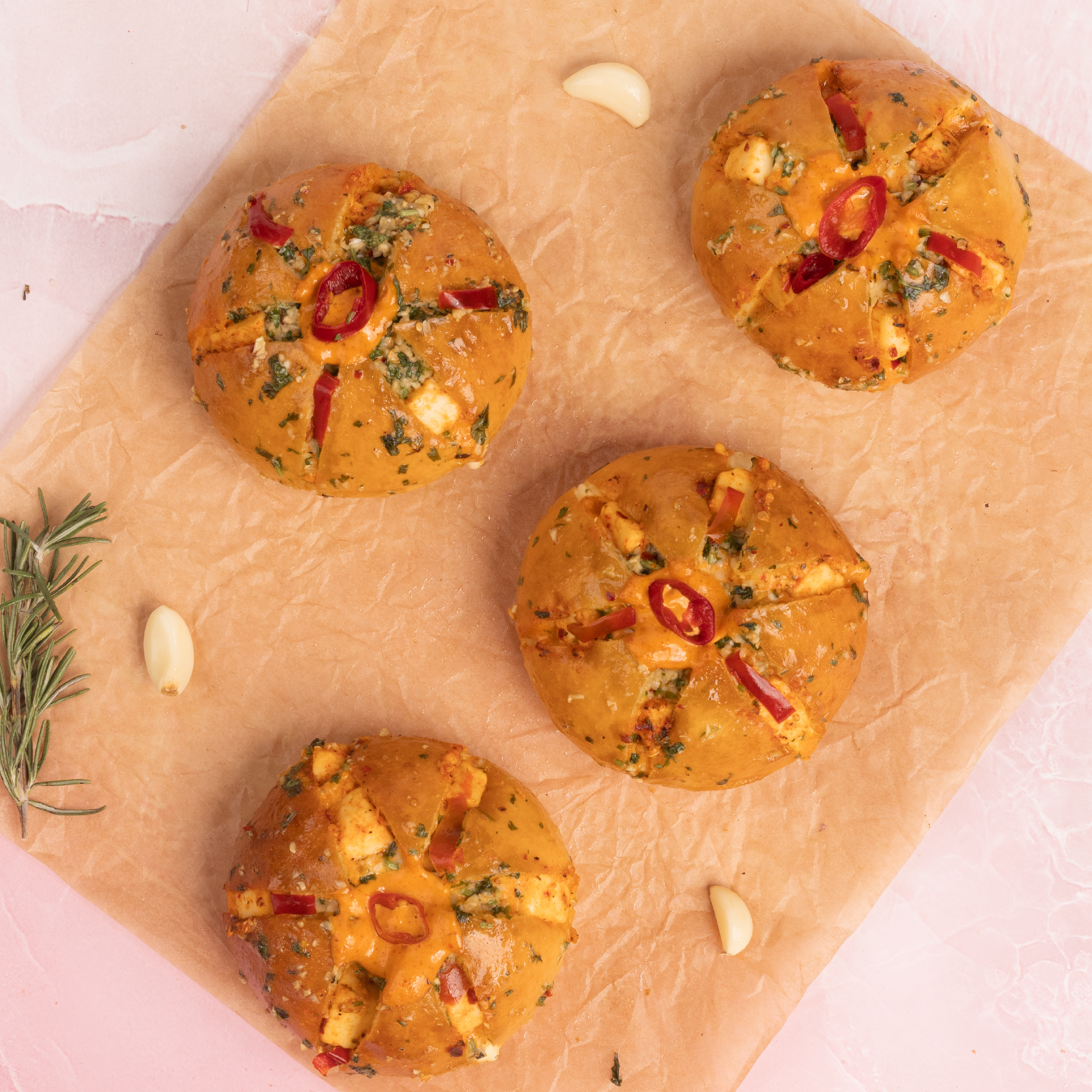 Tandoori Paneer Garlic Cheese Buns