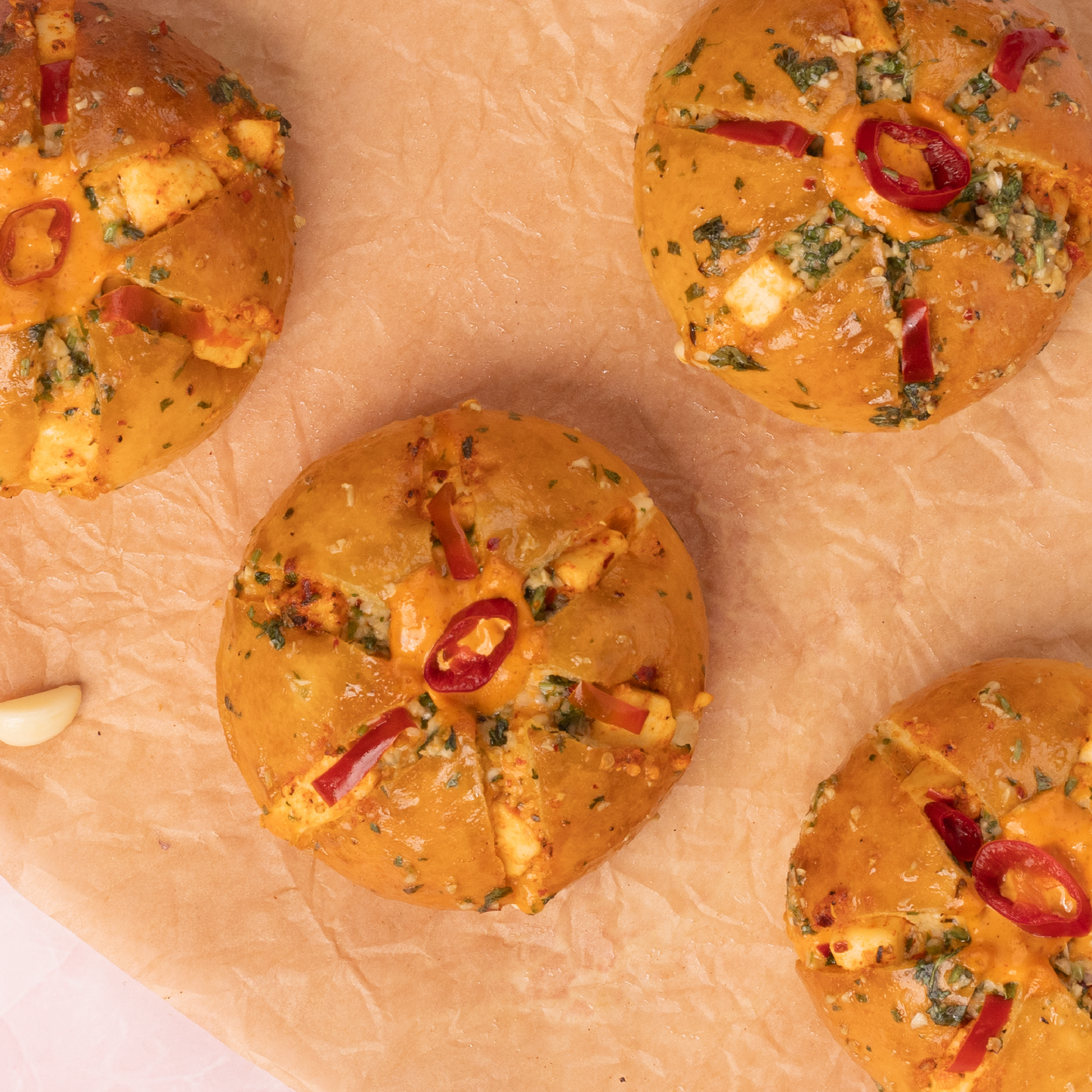 Tandoori Paneer Garlic Cheese Buns